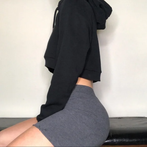 Nike Cropped Hoodie SOLD - Picture 2 of 4